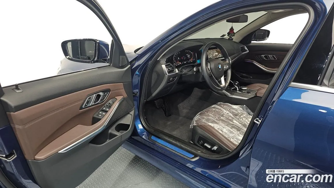 BMW 3-Series 2021 из KR, фото 10