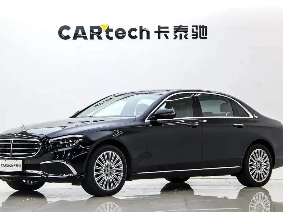 Mercedes-Benz E-Class — фото 1