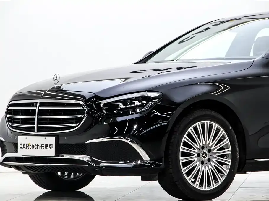 Mercedes-Benz E-Class — фото 7