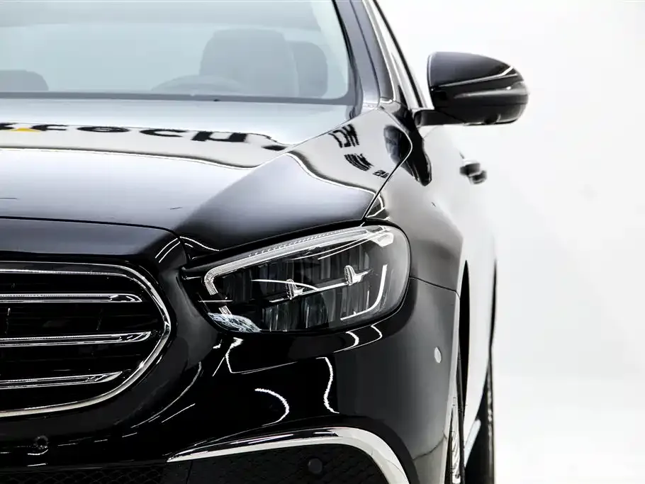 Mercedes-Benz E-Class — фото 9