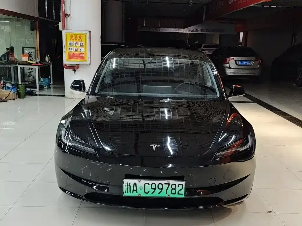 Tesla Model 3 2023 из CN, фото 2