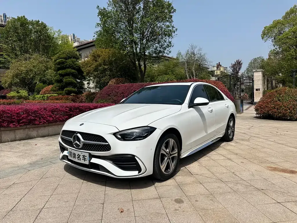 Mercedes-Benz C-Class — фото 1