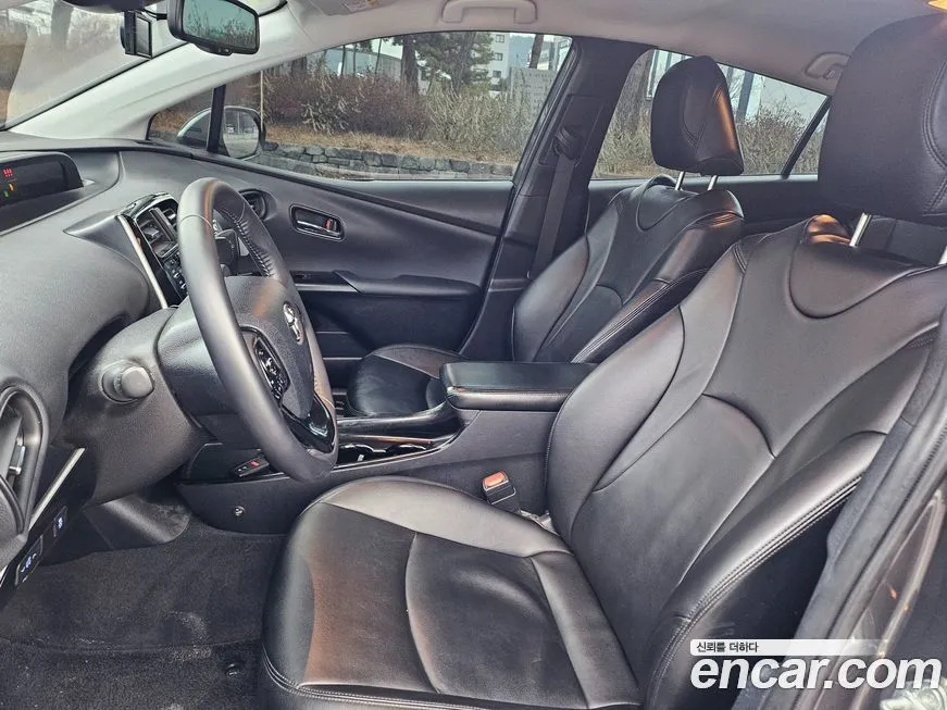 Toyota Prius 2022 из KR, фото 10