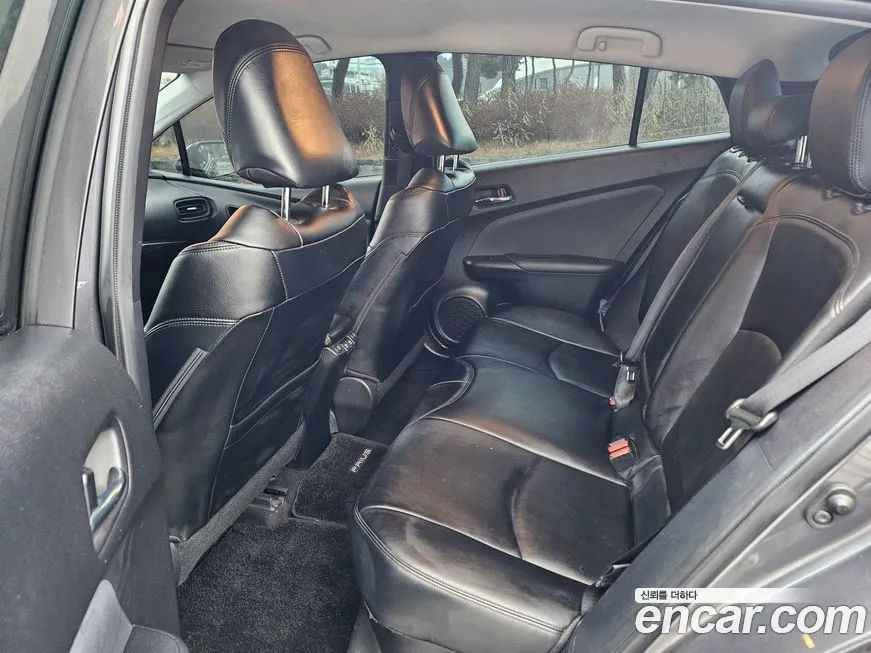 Toyota Prius 2022 из KR, фото 9