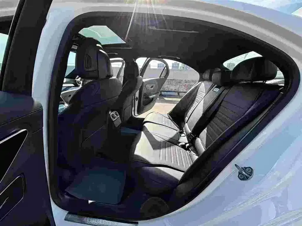 Mercedes-Benz C-Class 2023 из CN, фото 4