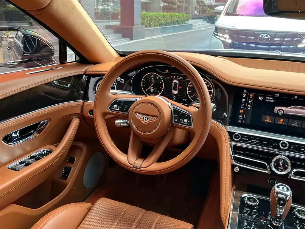 Bentley Flying Spur 2024 из CN, фото 10