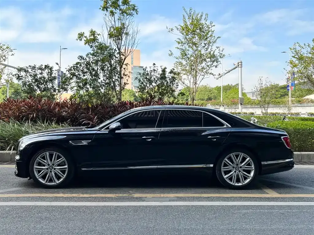 Bentley Flying Spur 2024 из CN, фото 3