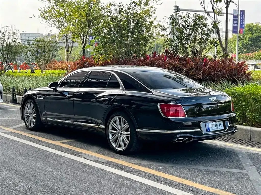 Bentley Flying Spur 2024 из CN, фото 4