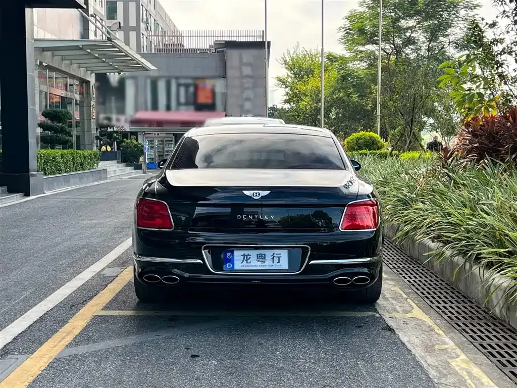 Bentley Flying Spur 2024 из CN, фото 5