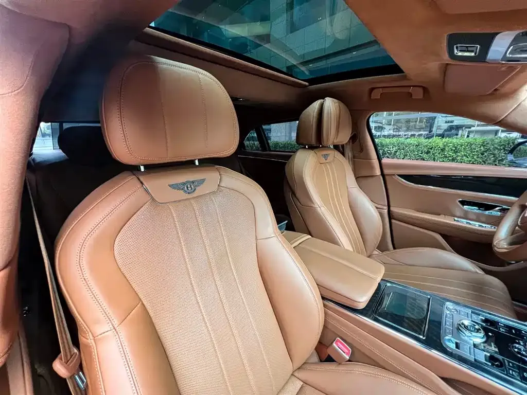 Bentley Flying Spur 2024 из CN, фото 7