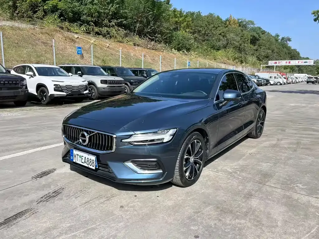 Volvo S60 2021 из CN, фото 1
