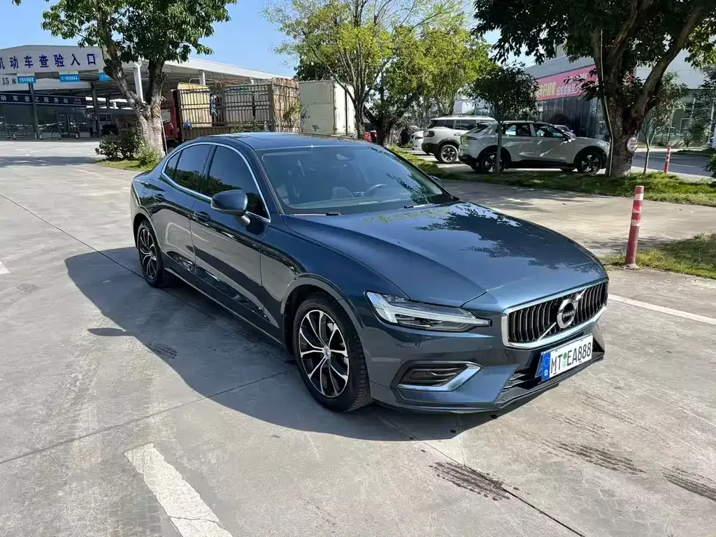 Volvo S60 2021 из CN, фото 3