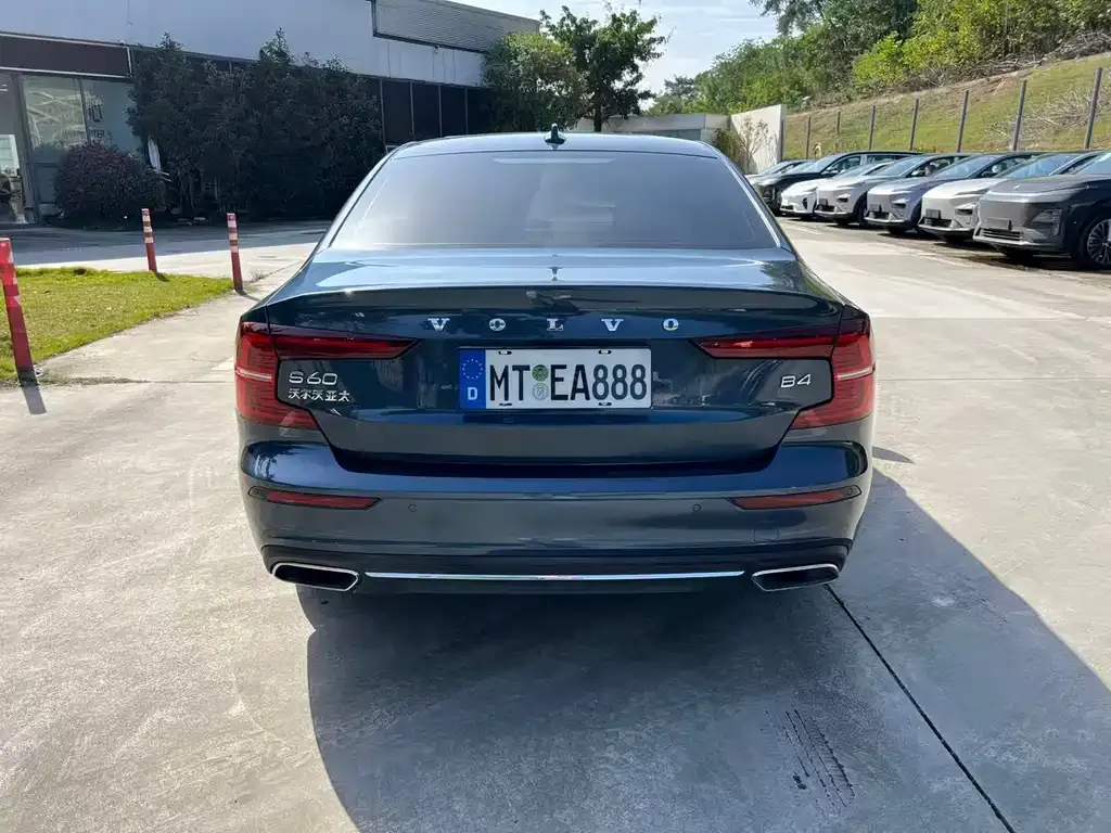 Volvo S60 2021 из CN, фото 8