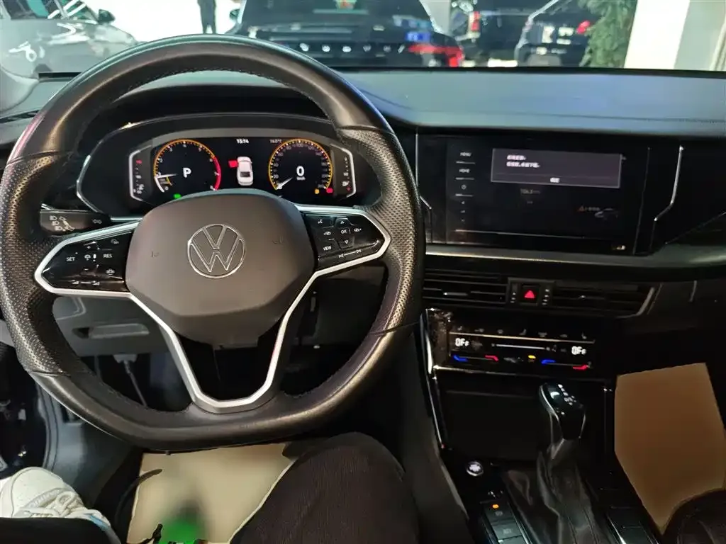 Volkswagen Passat — фото 10