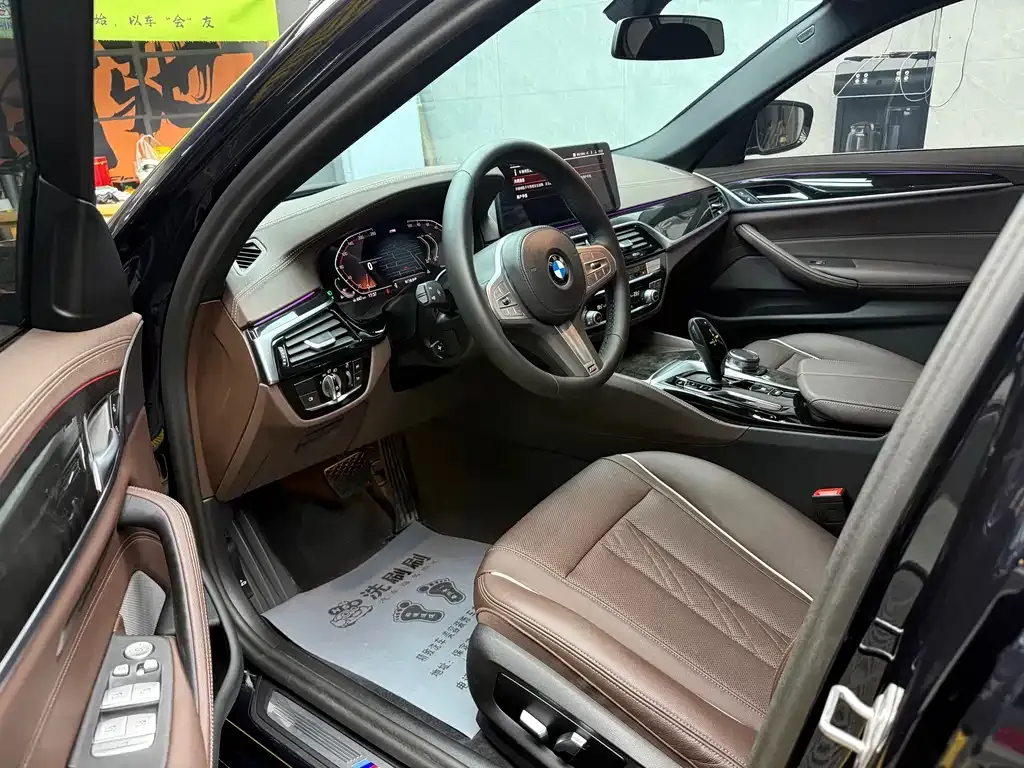 BMW 5 Series 2024 из CN, фото 4