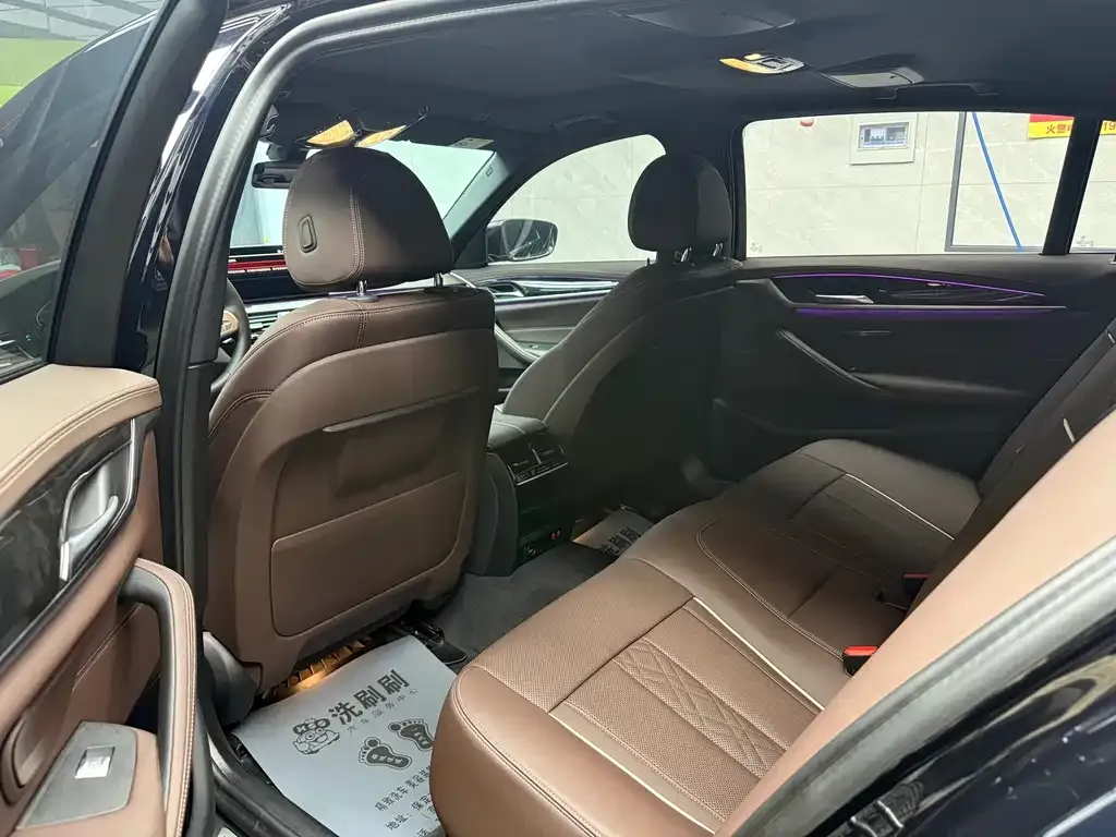 BMW 5 Series 2024 из CN, фото 6