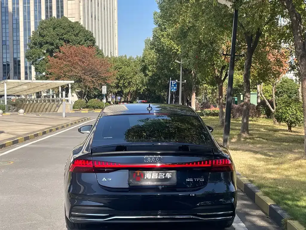 Audi A7 — фото 5