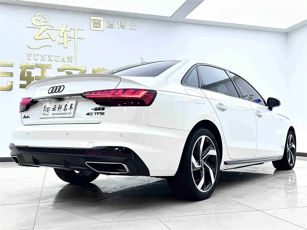 Audi A4L 2023 из CN, фото 6