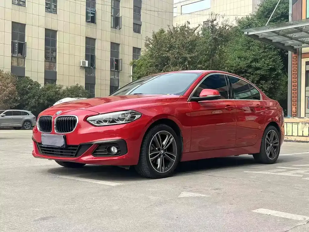 BMW 1 Series 2022 из CN, фото 1