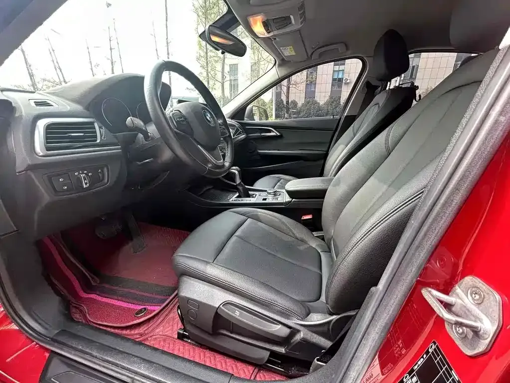 BMW 1 Series 2022 из CN, фото 4