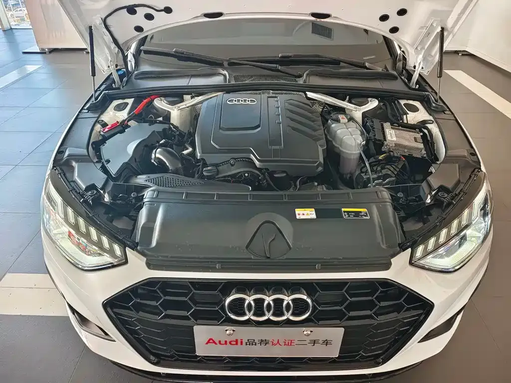 Audi A4L 2024 из CN, фото 10