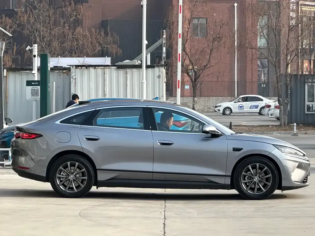 BYD Qin L 2025 из CN, фото 4