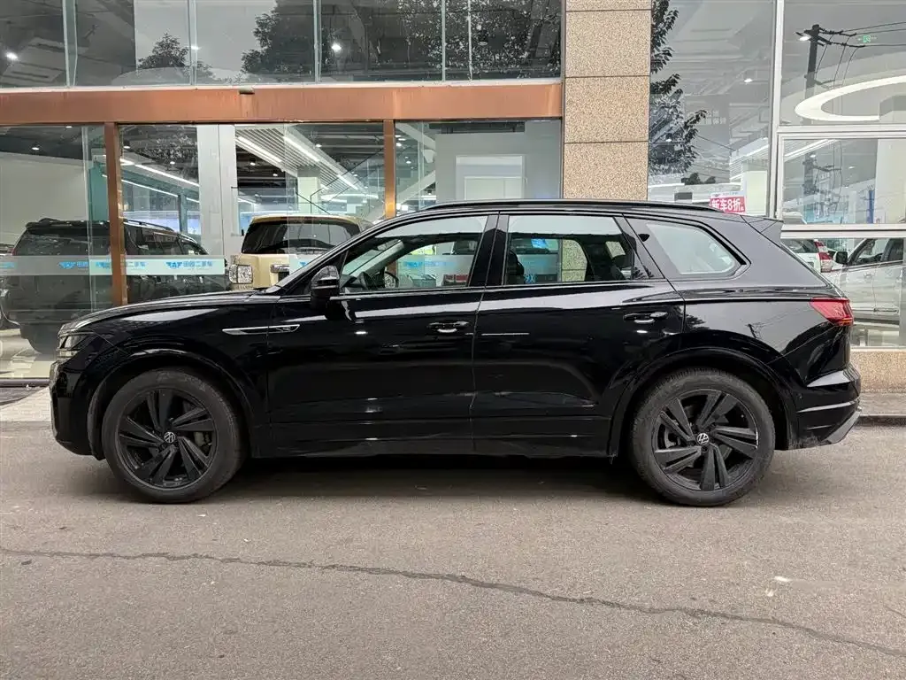 Volkswagen Touareg 2022 из CN, фото 3