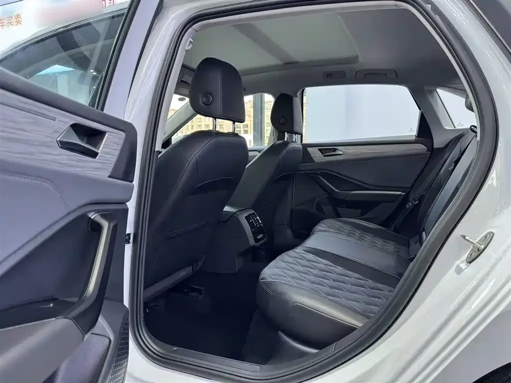 Volkswagen Sagitar 2023 из CN, фото 8