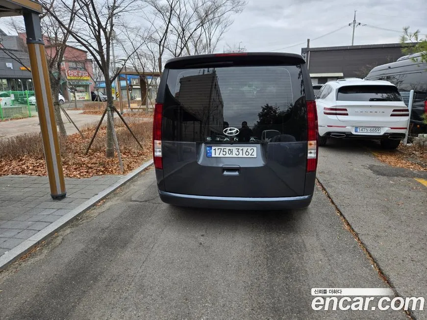Hyundai Staria 2023 из KR, фото 2