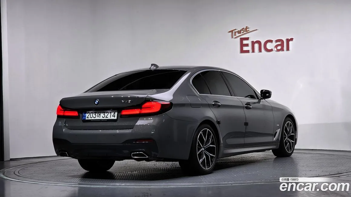 BMW 5-Series 2022 из KR, фото 2