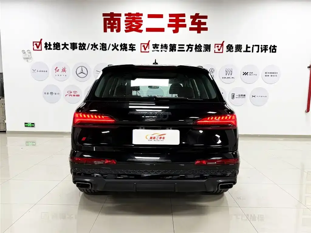 Audi Q7 2024 из CN, фото 5