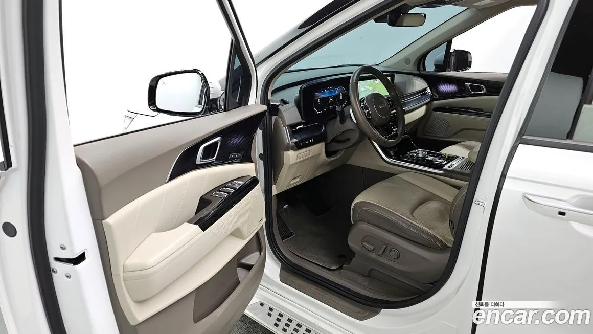 Kia Carnival — фото 10