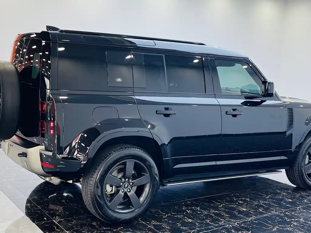 Land Rover Defender — фото 9
