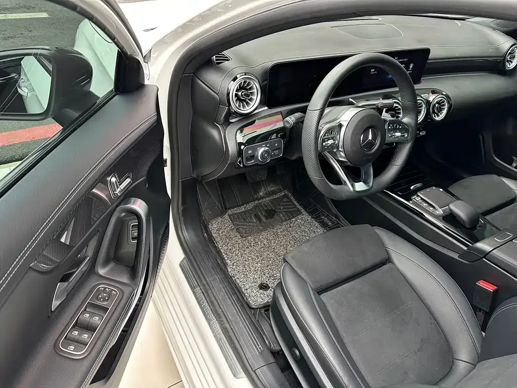 Mercedes-Benz A-Class 2022 из CN, фото 8