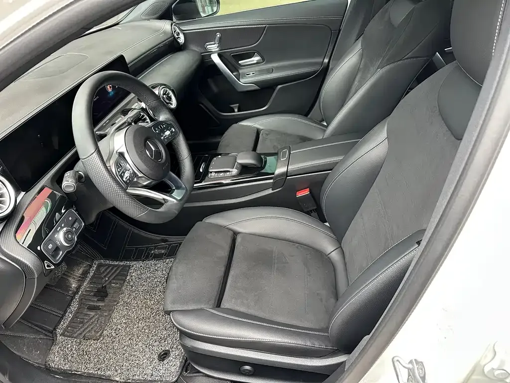 Mercedes-Benz A-Class 2022 из CN, фото 9