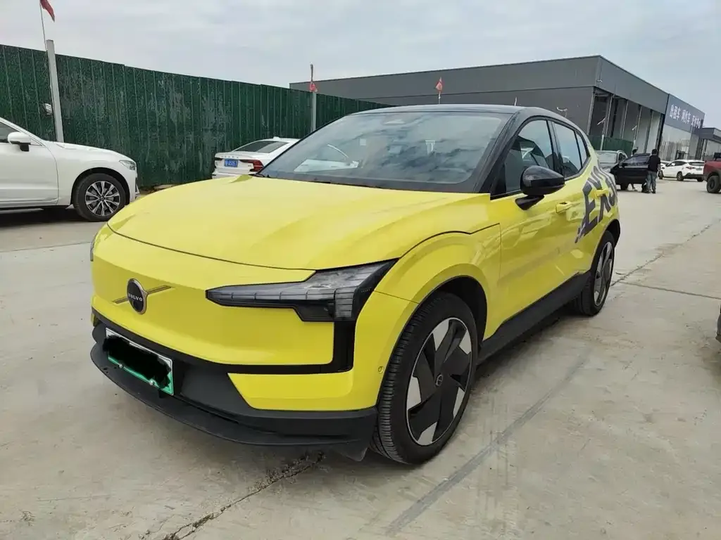 Volvo EX30 2024 из CN, фото 1