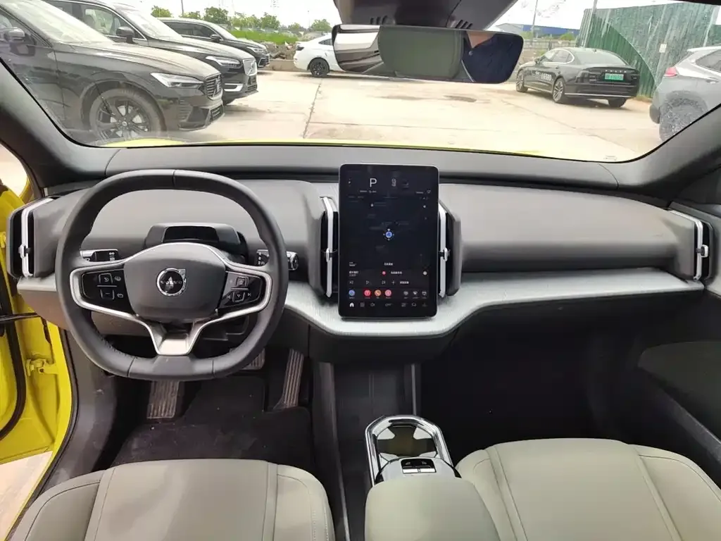 Volvo EX30 2024 из CN, фото 3
