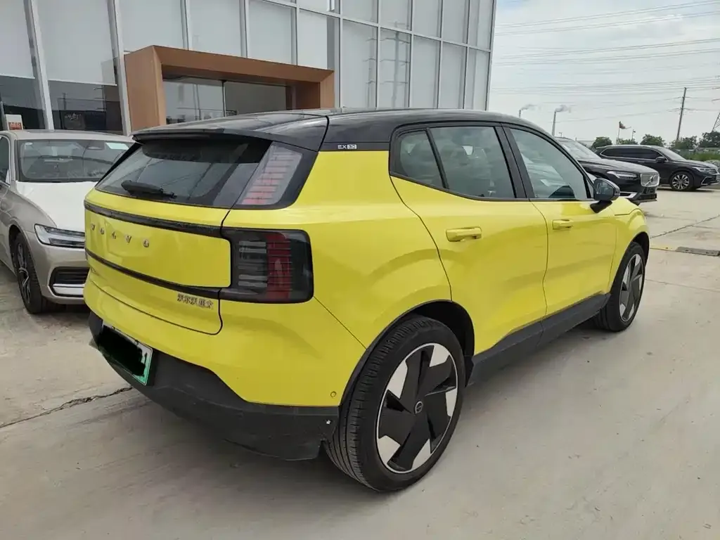 Volvo EX30 2024 из CN, фото 9