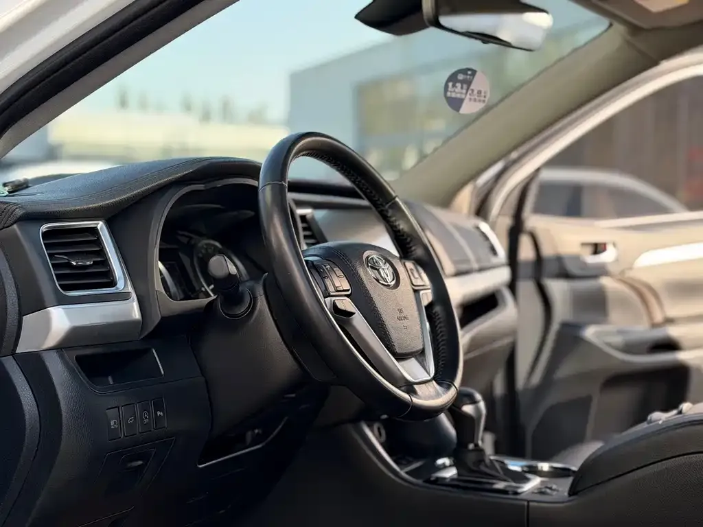 Toyota Highlander 2021 из CN, фото 4