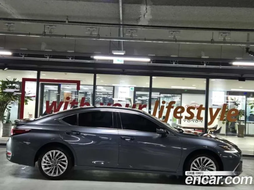 Lexus ES 2023 из KR, фото 3