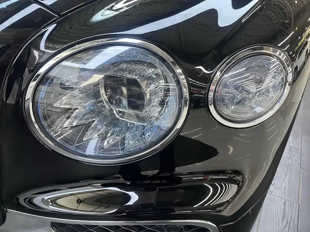 Bentley Flying Spur 2021 из CN, фото 5
