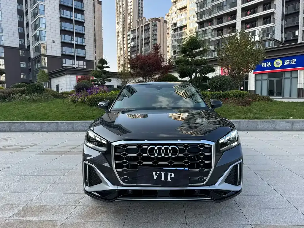 Audi Q2L 2023 из CN, фото 1