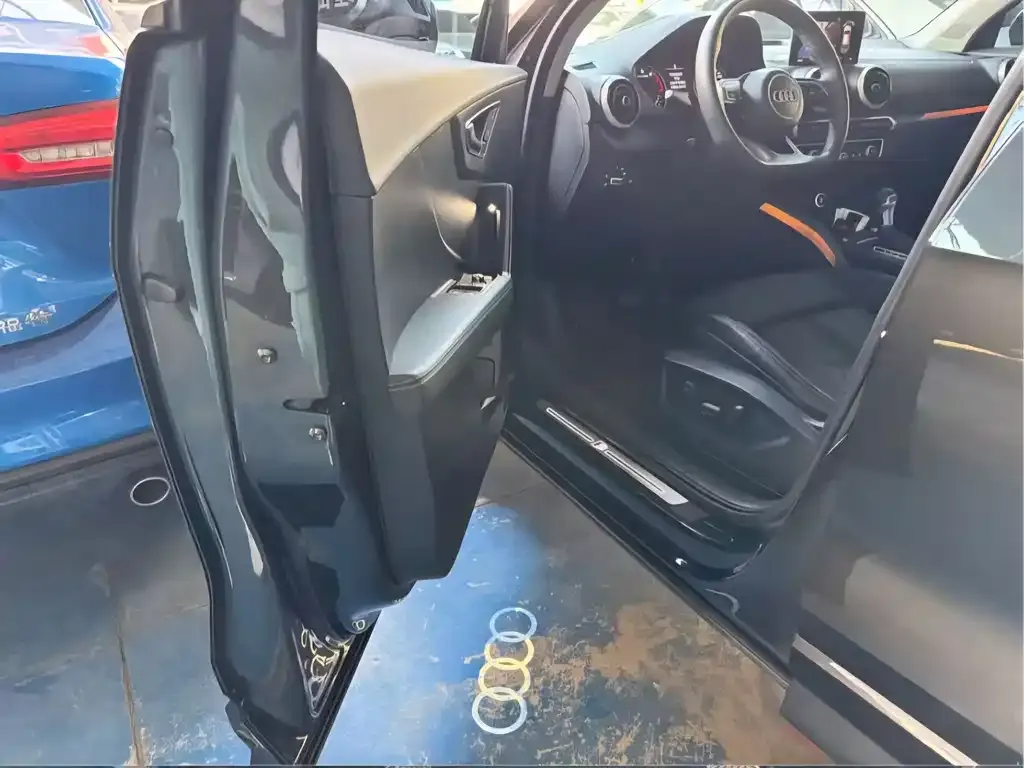 Audi Q2L 2023 из CN, фото 10