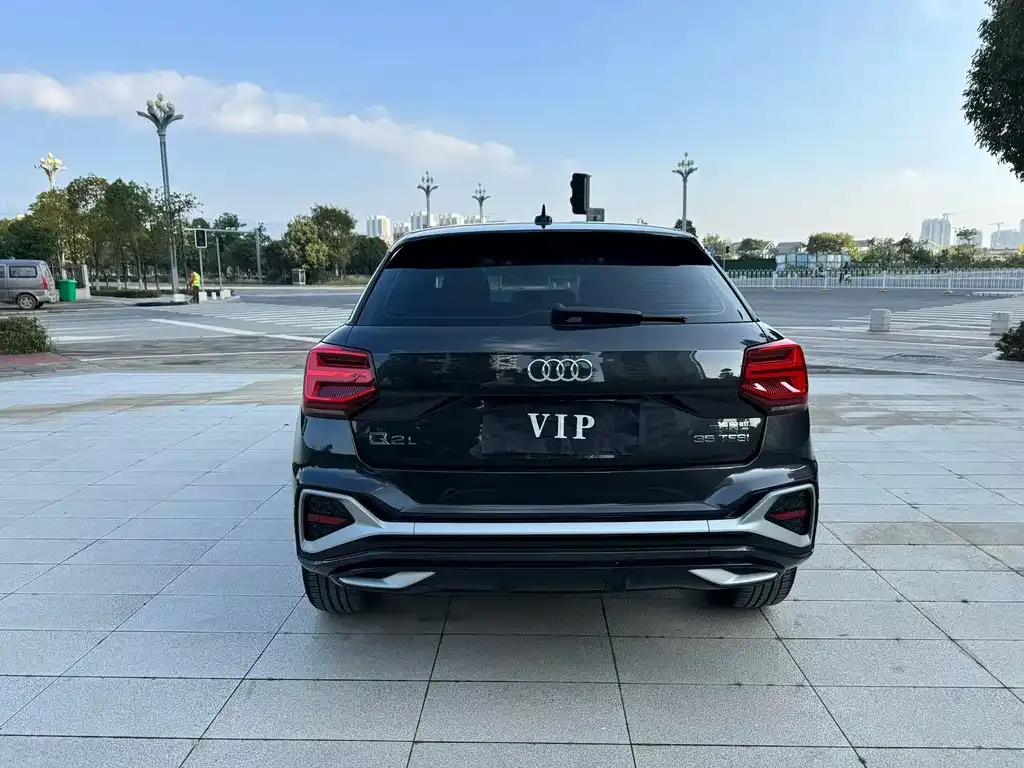Audi Q2L 2023 из CN, фото 4
