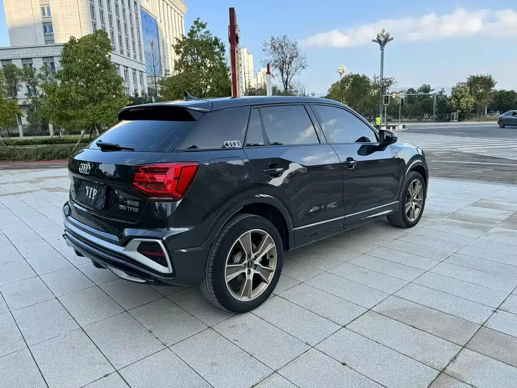 Audi Q2L 2023 из CN, фото 5
