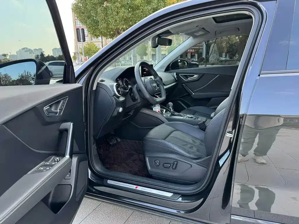 Audi Q2L 2023 из CN, фото 7