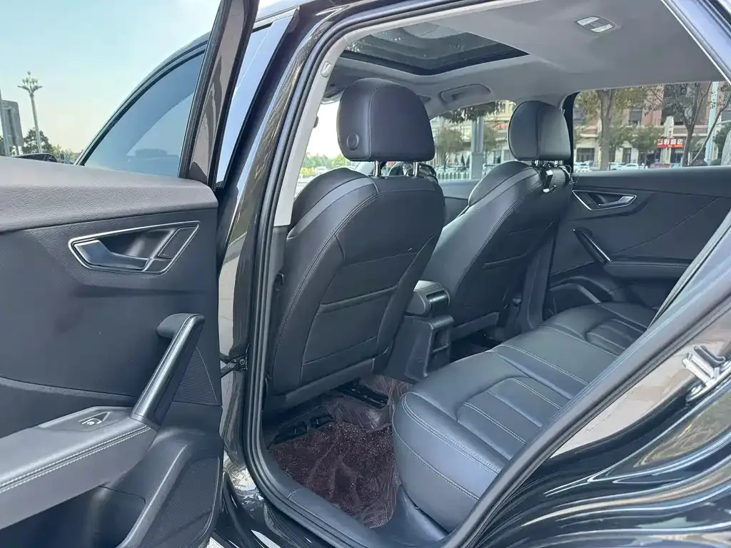 Audi Q2L 2023 из CN, фото 8