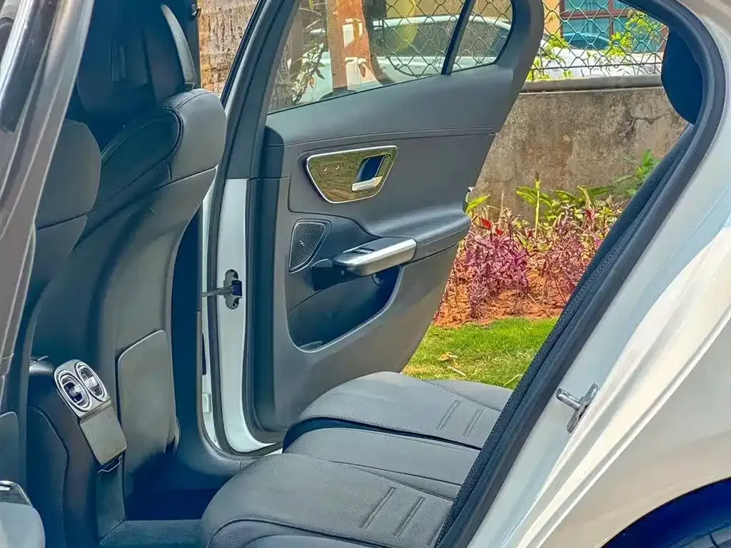 Mercedes-Benz C-Class 2024 из CN, фото 6