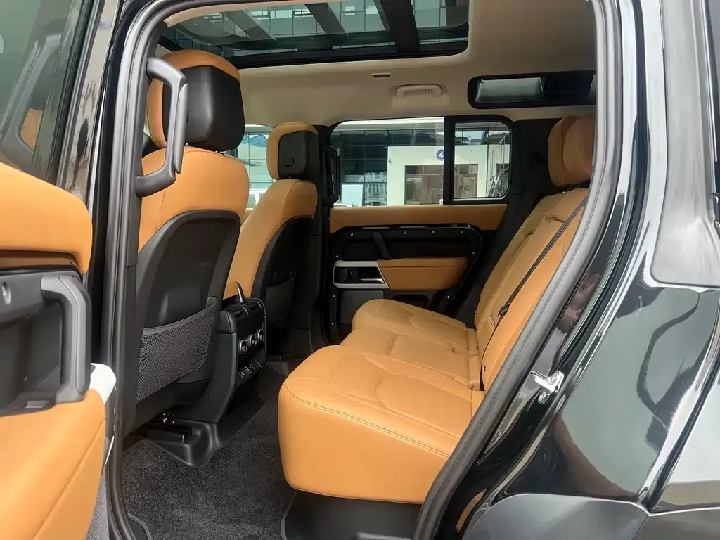Land Rover Defender 2023 из CN, фото 5