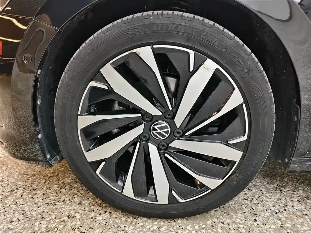 Volkswagen Passat 2023 из CN, фото 5